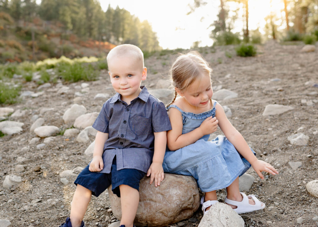 Top 5 Reasons to Book a Riverbank Mini Session in Spokane This Summer