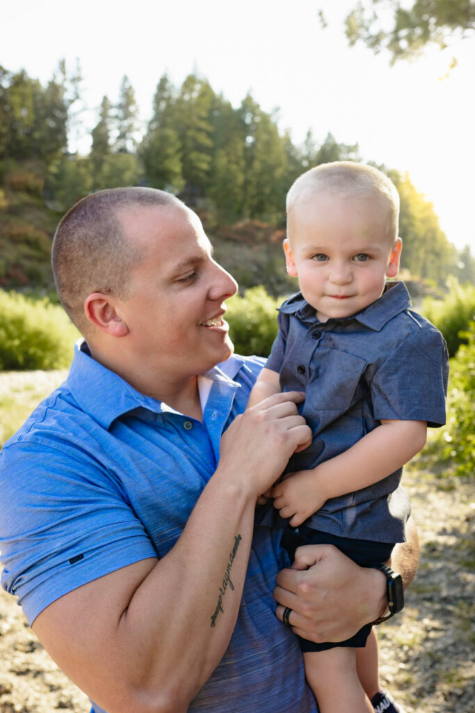 Top 5 Reasons to Book a Riverbank Mini Session in Spokane This Summer