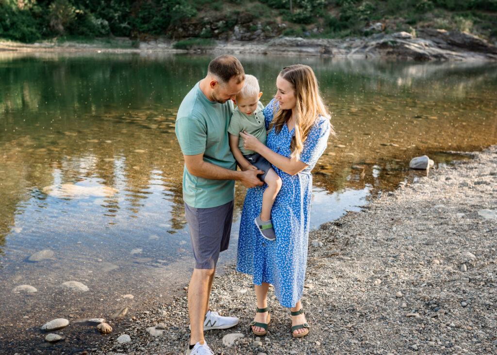 Spokane Family Photo Session Riverbank Mini Session
